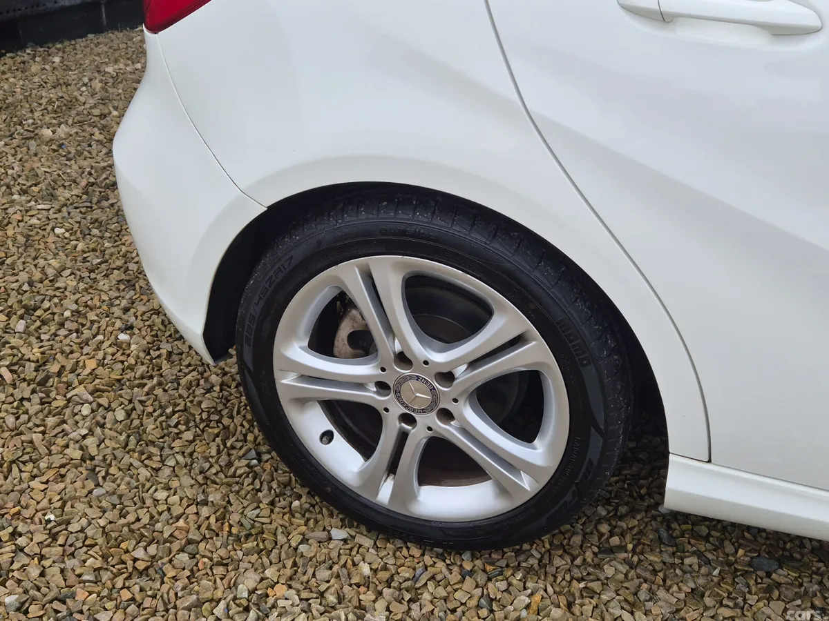 Mercedes-Benz A-Class Hatchback, Petrol, 2014, White