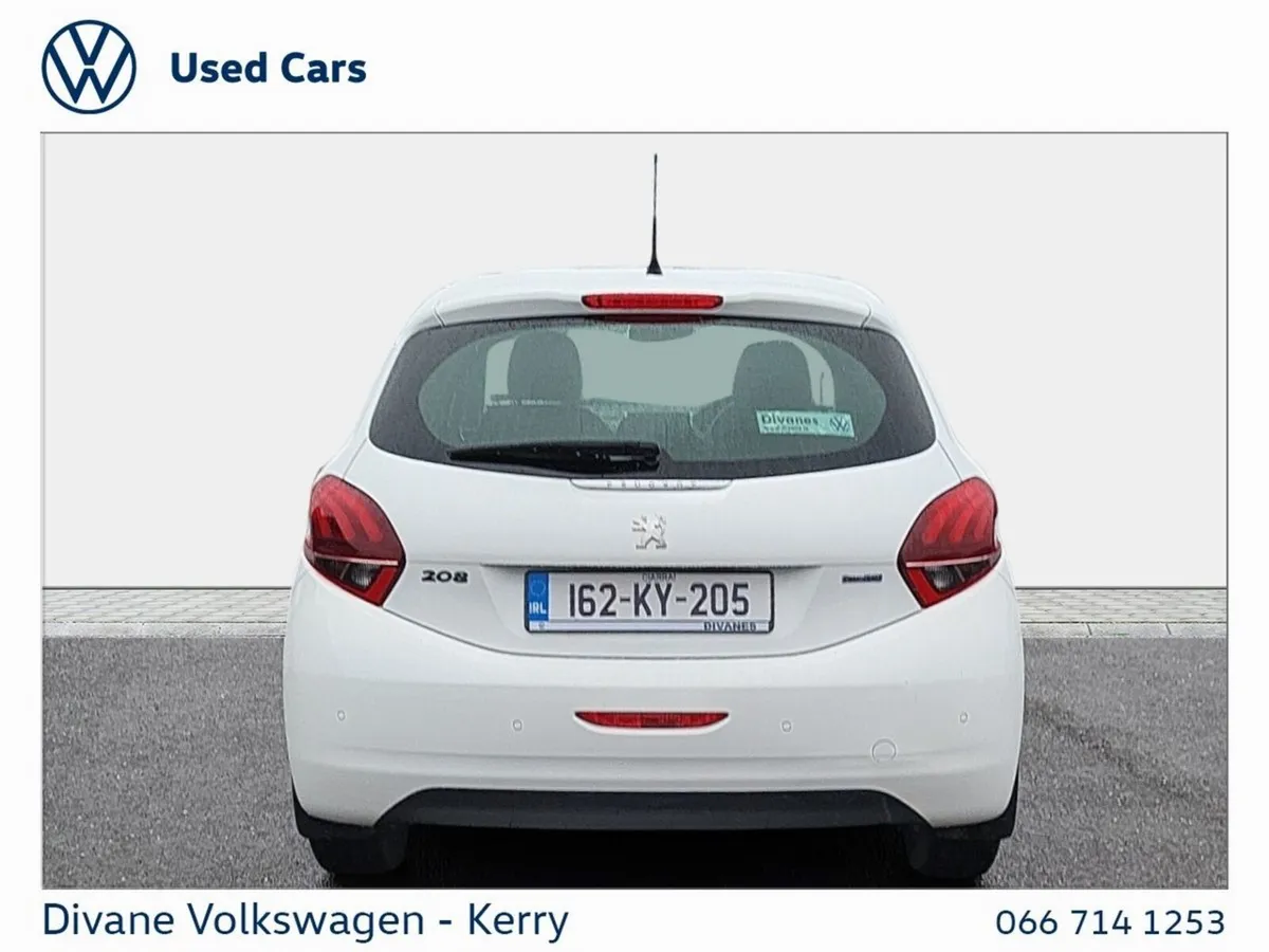 Peugeot 208 Hatchback, Diesel, 2016, White