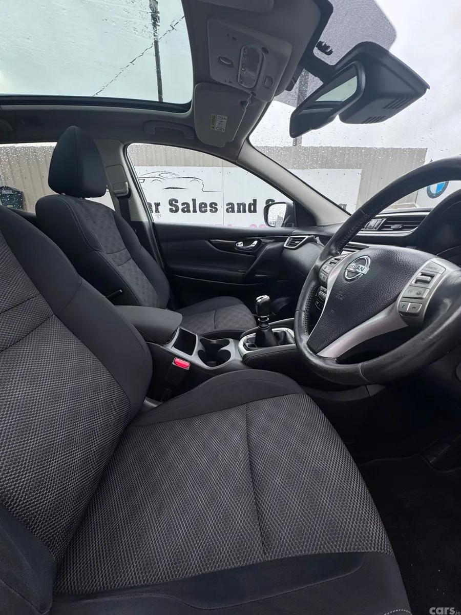 Nissan Qashqai Hatchback, Petrol, 2015, Grey
