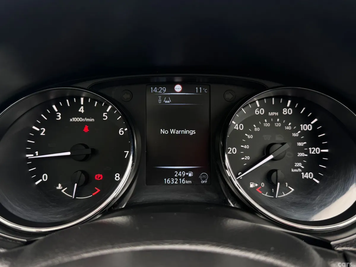 Nissan Qashqai Hatchback, Petrol, 2015, Grey