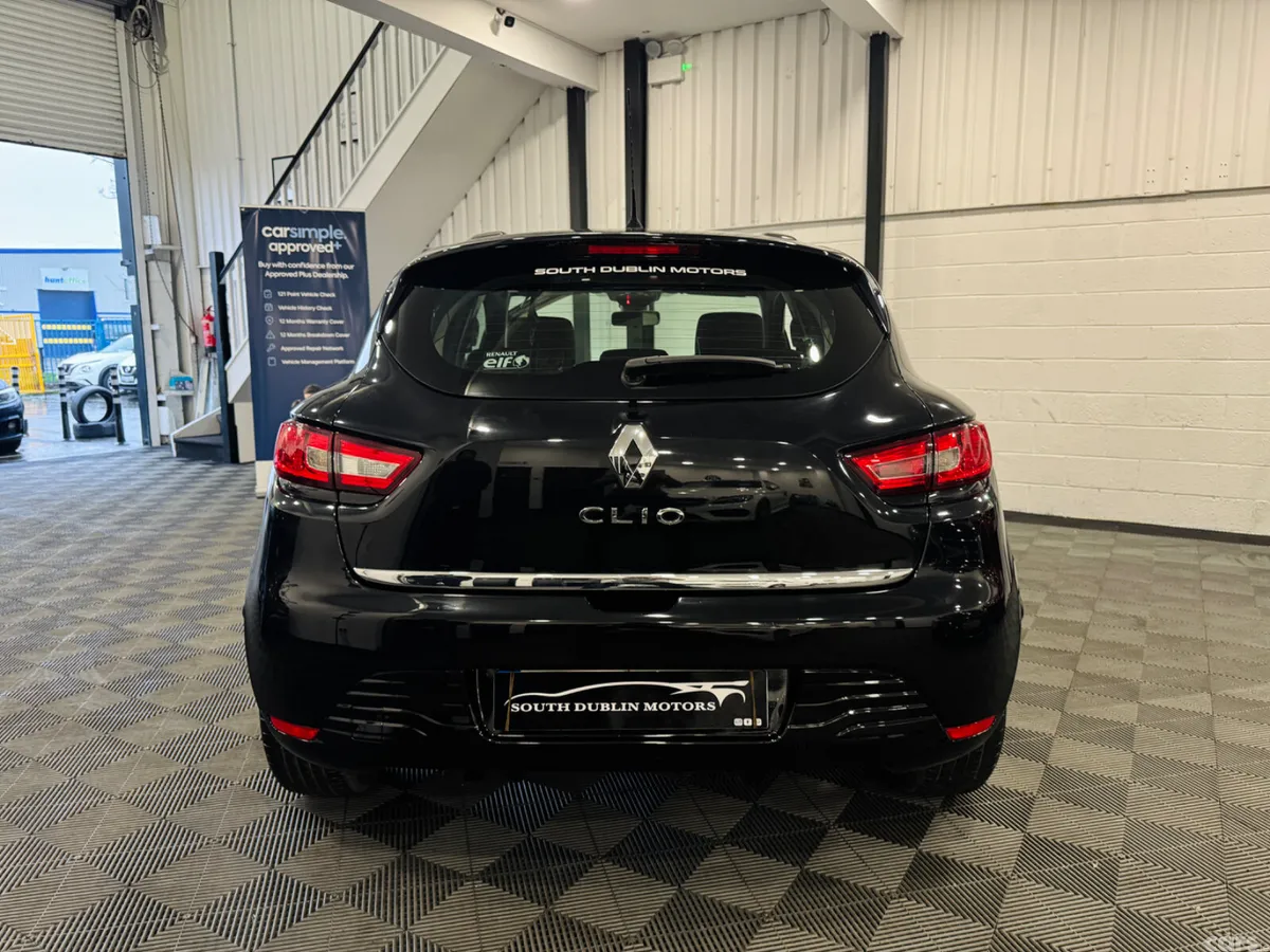 Renault Clio Hatchback, Petrol, 2016, Black