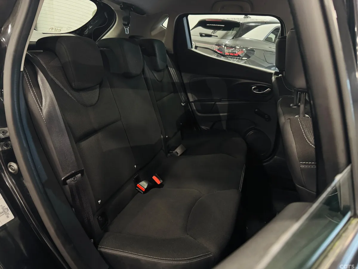 Renault Clio Hatchback, Petrol, 2016, Black