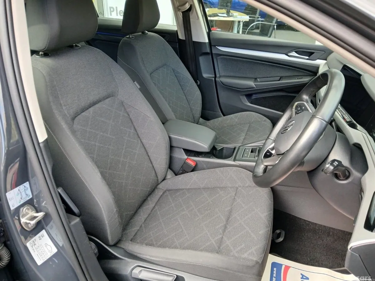 Volkswagen Golf Hatchback, Diesel, 2023, Grey