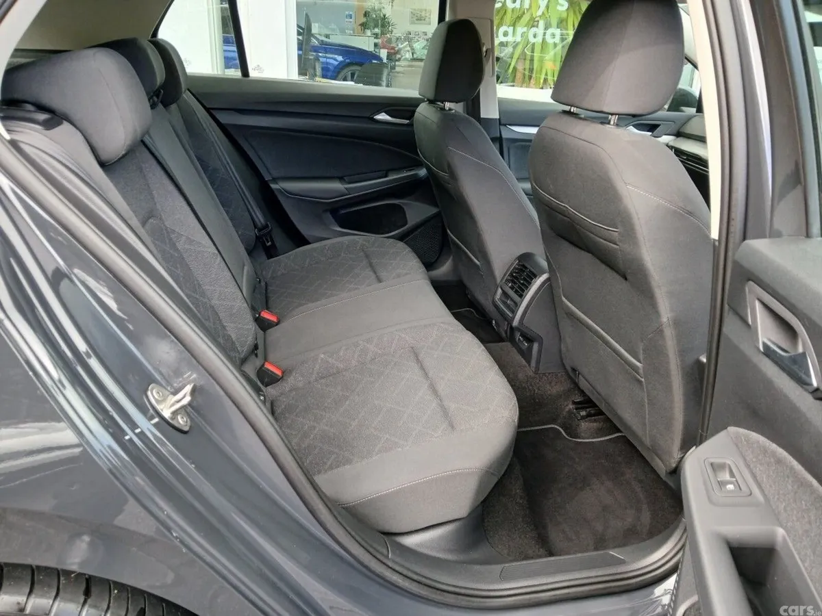 Volkswagen Golf Hatchback, Diesel, 2023, Grey