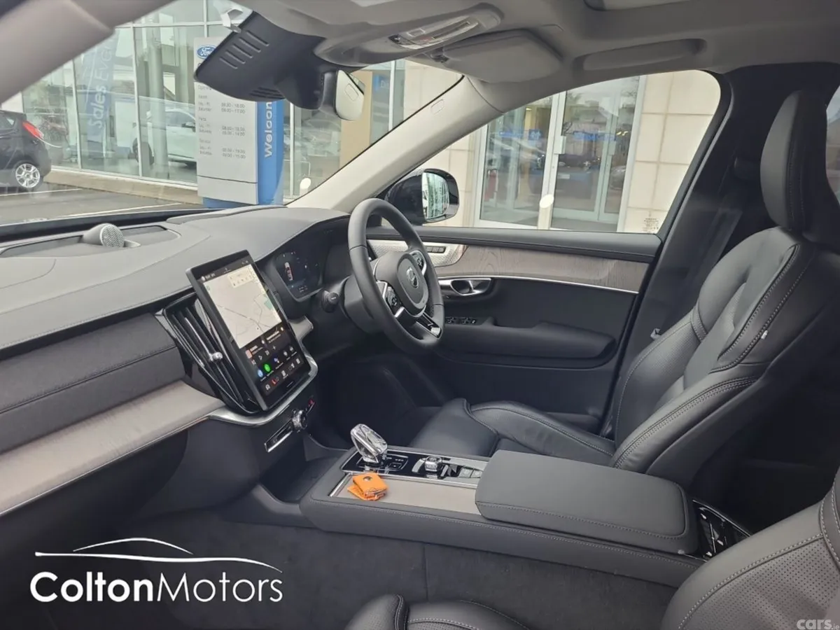 Volvo XC90 SUV, Petrol Plug-in Hybrid, 2025, Grey