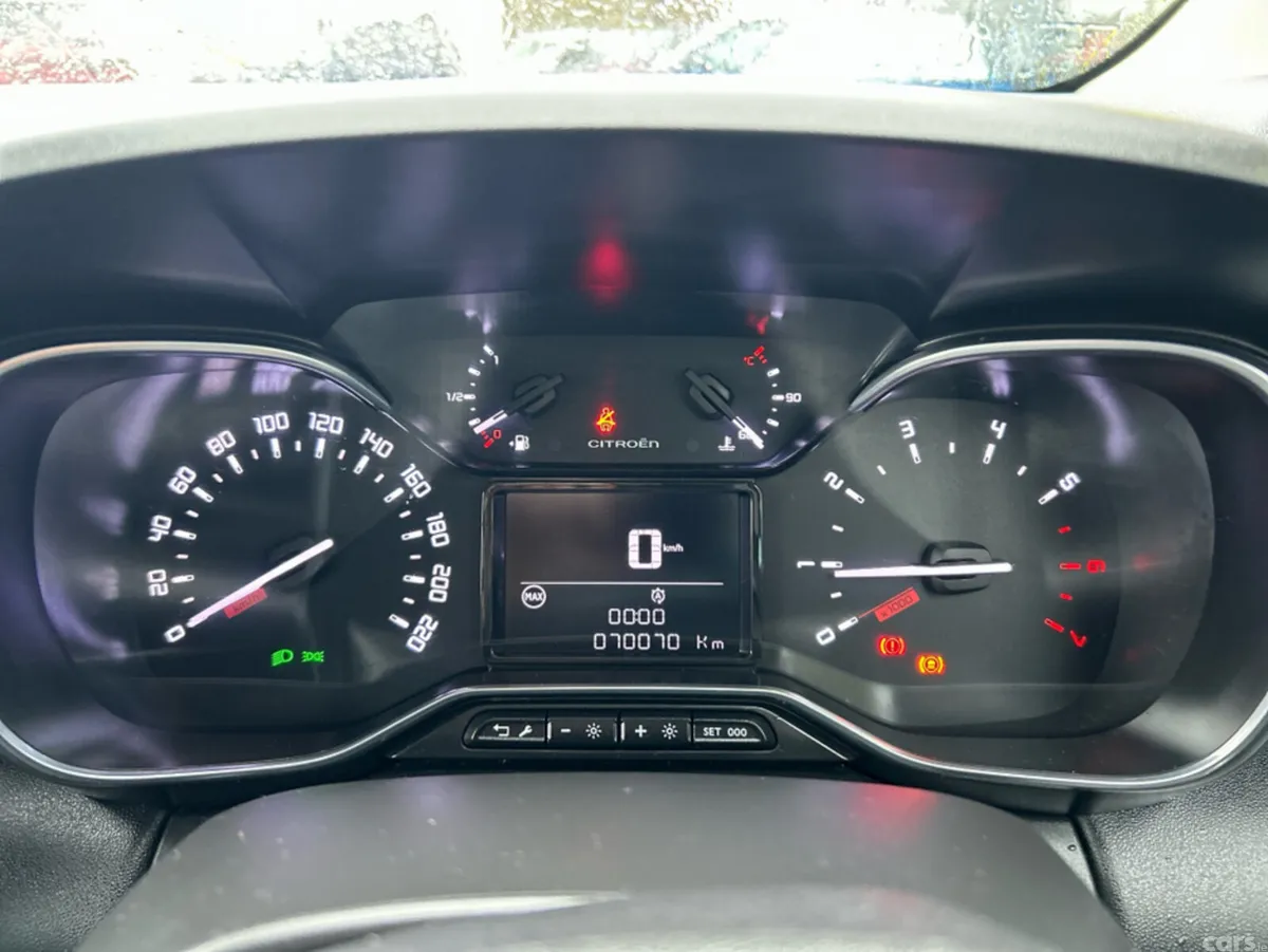Citroen C3 Aircross Hatchback, Petrol, 2022, Grey