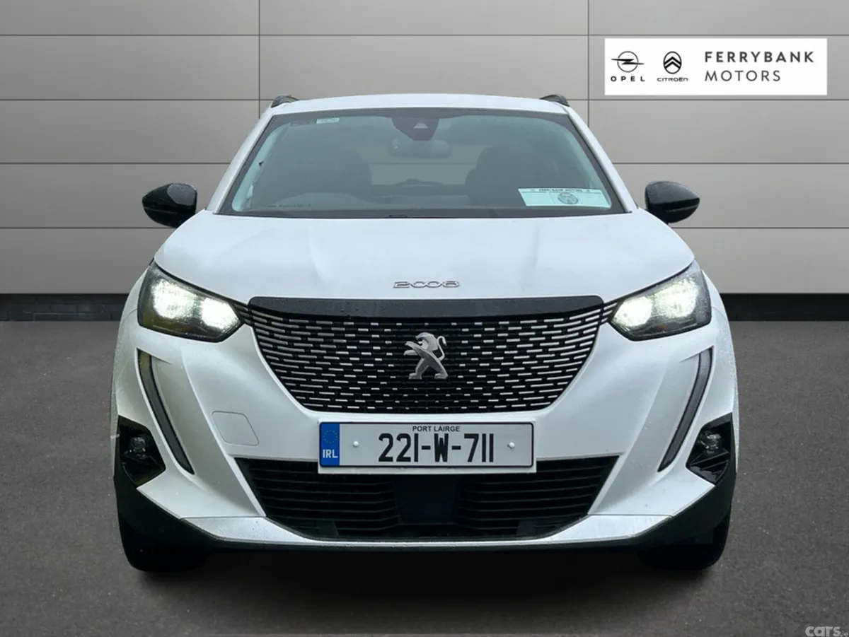 Peugeot 2008 MPV, Petrol, 2022, White