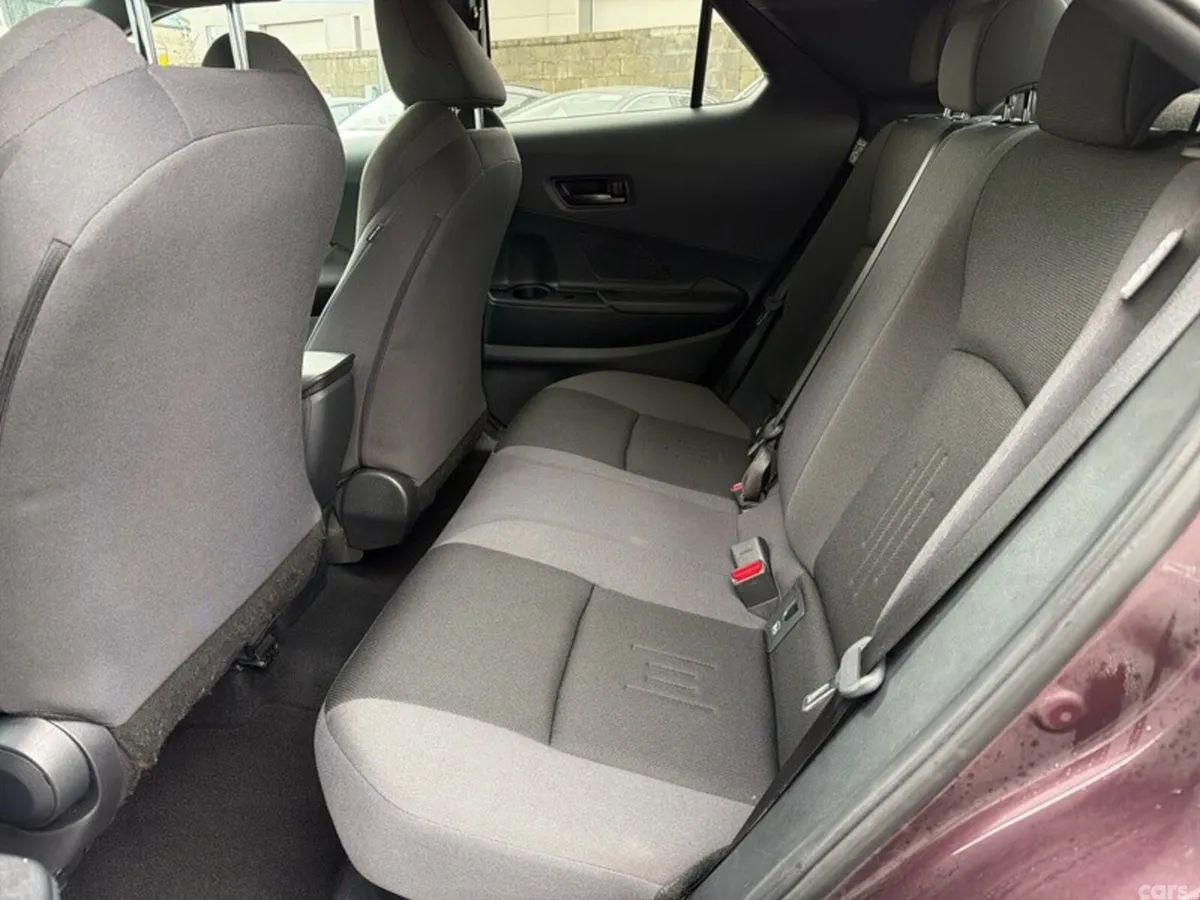 Toyota C-HR SUV, Petrol Hybrid, 2024, Purple