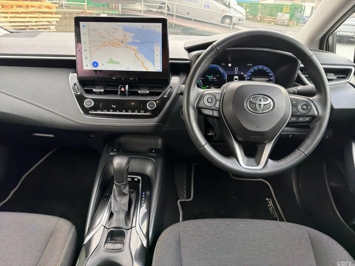 Toyota Corolla Saloon, Petrol Hybrid, 2025, Silver