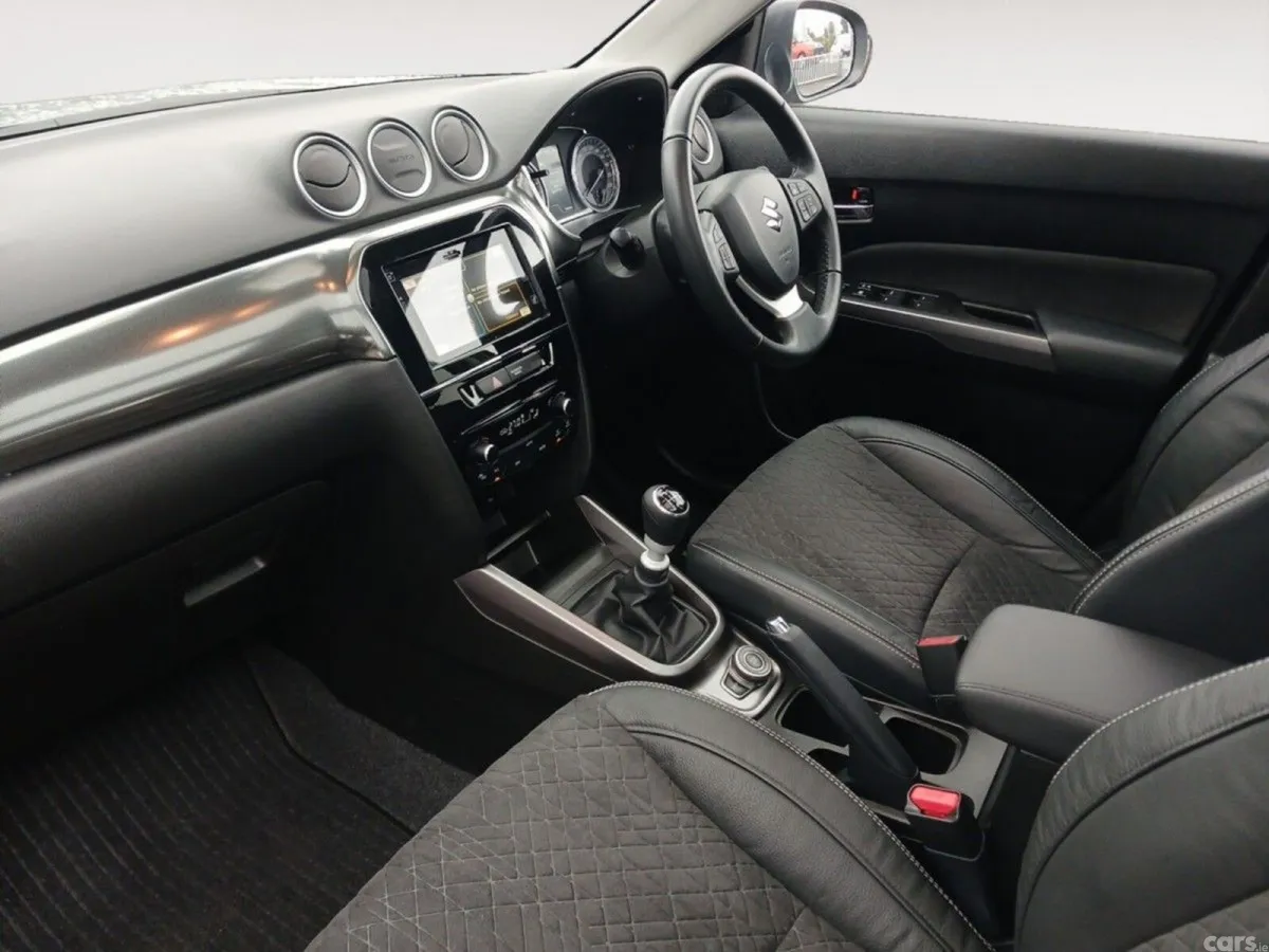 Suzuki Vitara SUV, Petrol, 2025, Grey