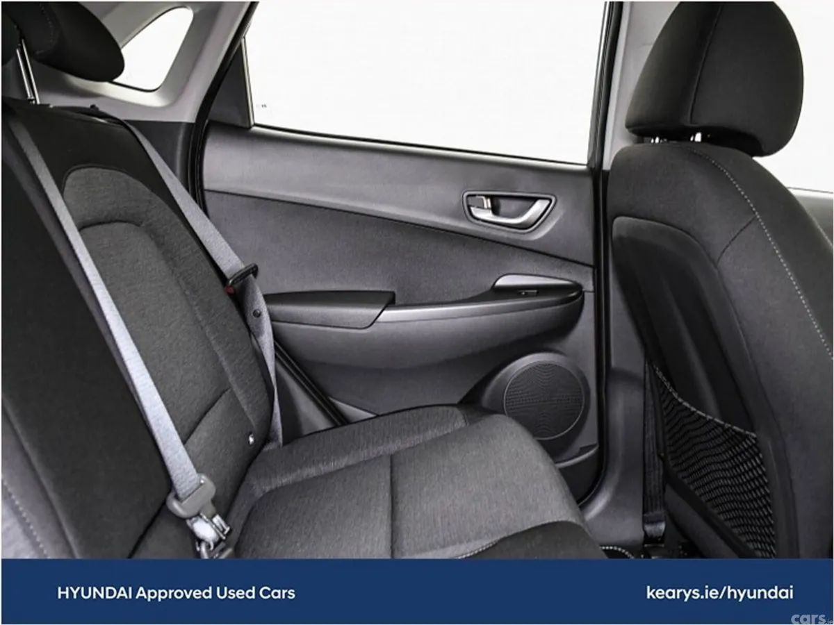 Hyundai KONA SUV, Electric, 2023, White