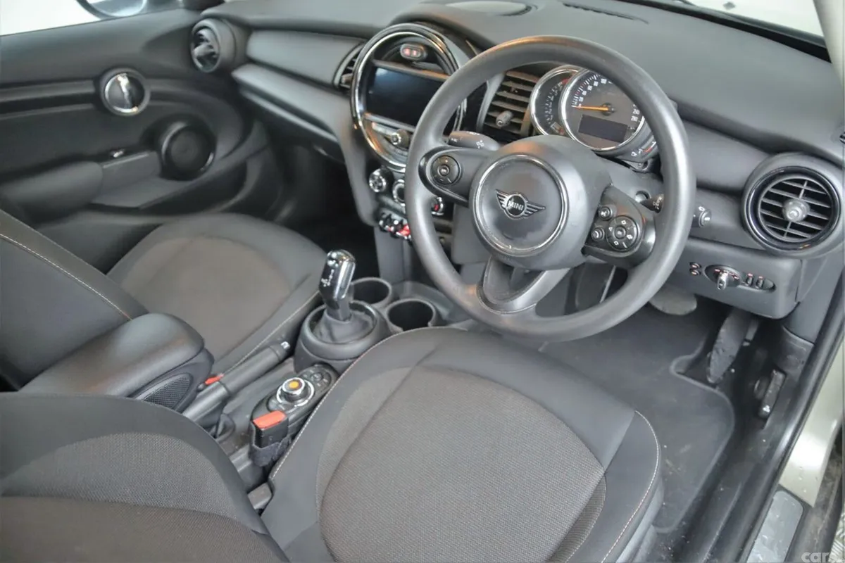 Mini One Hatchback, Petrol, 2020, Green