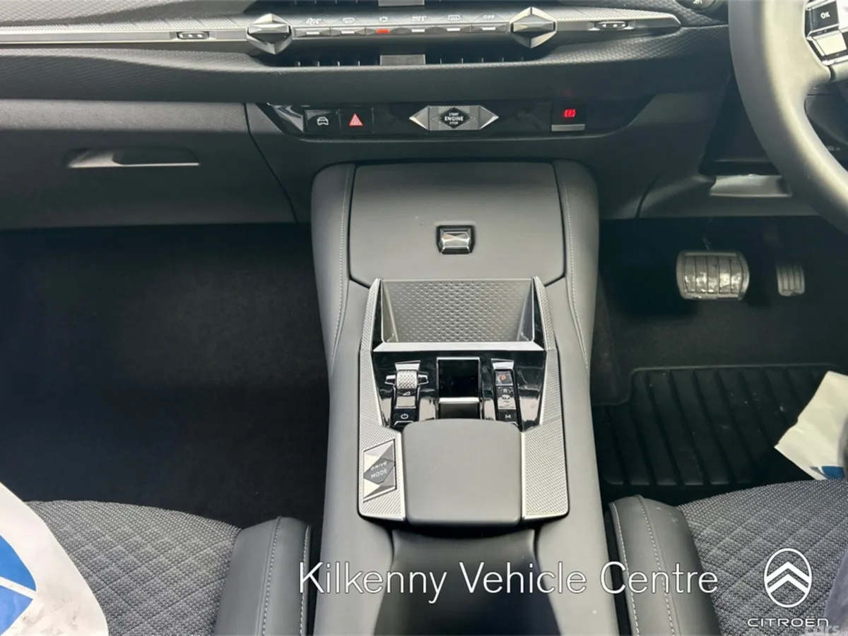 DS Automobiles DS 4 MPV, Petrol, 2026, Grey
