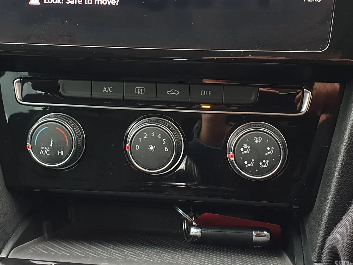 Volkswagen Passat Saloon, Diesel, 2021, Black