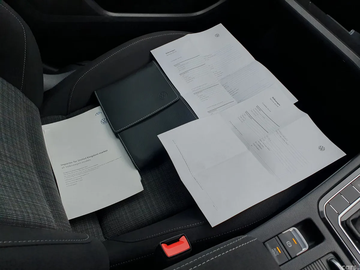 Volkswagen Passat Saloon, Diesel, 2021, Black