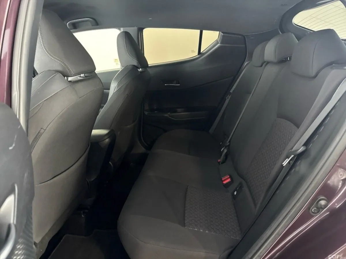 Toyota C-HR SUV, Petrol Hybrid, 2023, Purple