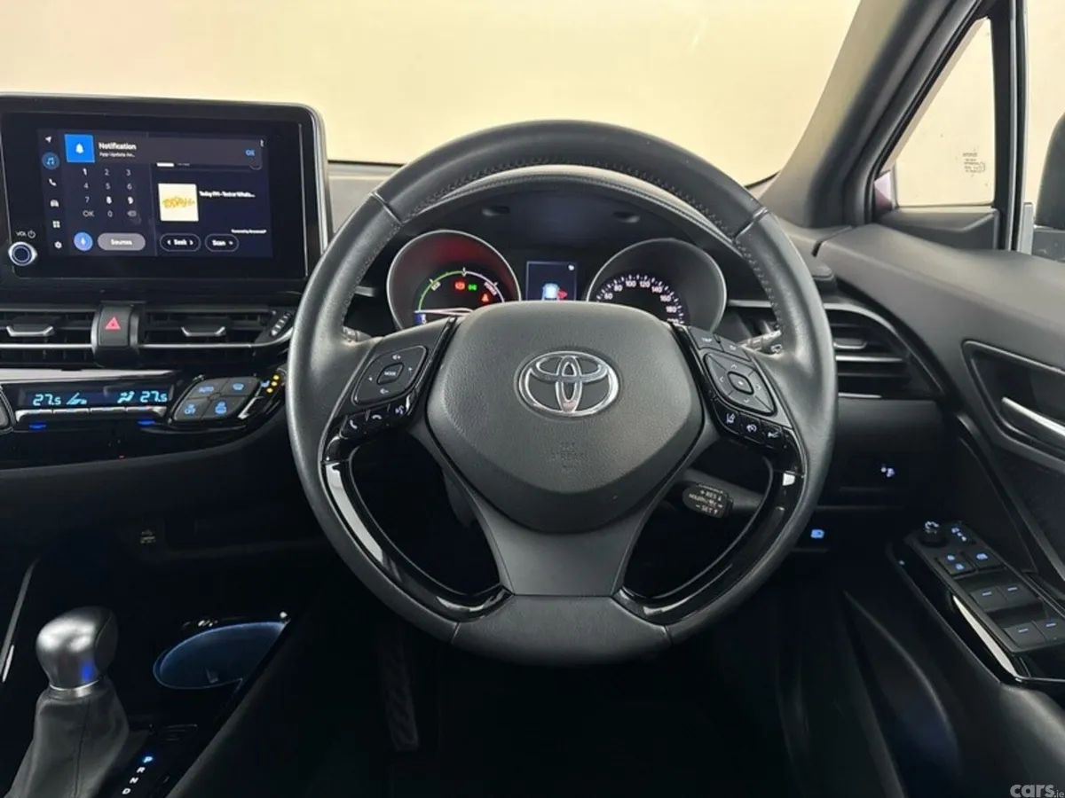 Toyota C-HR SUV, Petrol Hybrid, 2023, Purple