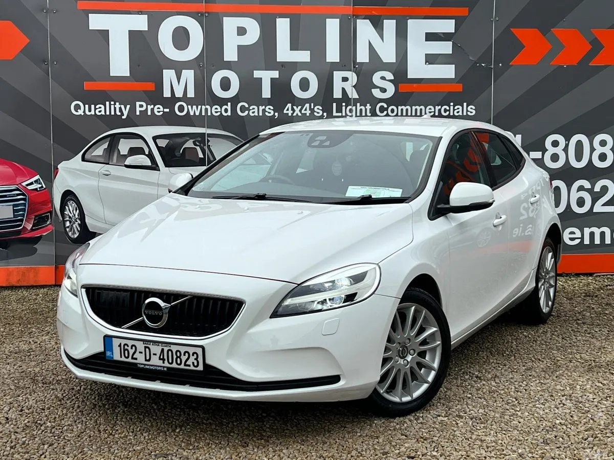 Volvo V40 Hatchback, Diesel, 2016, White