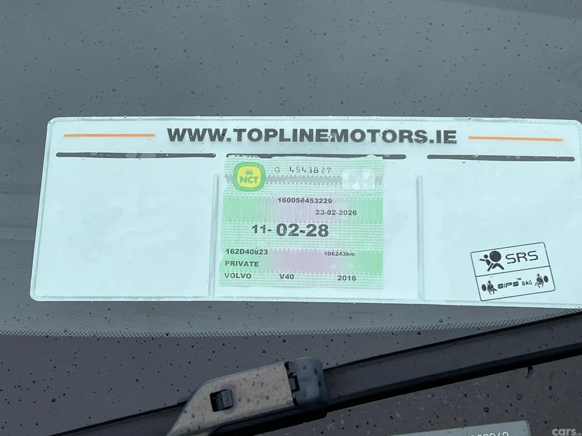Volvo V40 Hatchback, Diesel, 2016, White