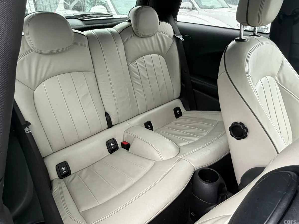 Mini Cooper Hatchback, Petrol, 2017, Blue