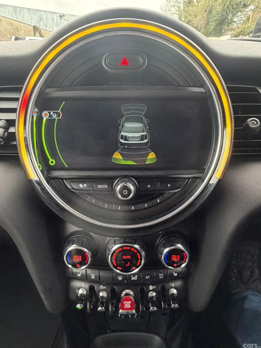 Mini Cooper Hatchback, Petrol, 2017, Blue