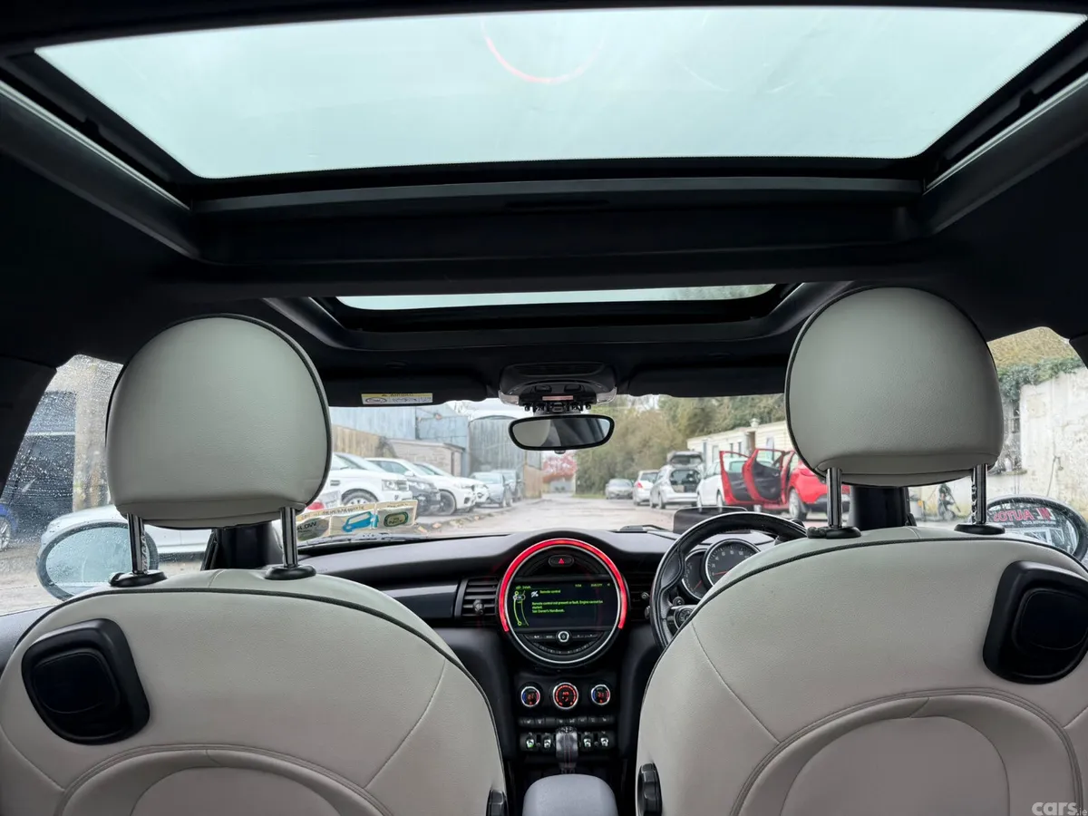 Mini Cooper Hatchback, Petrol, 2017, Blue