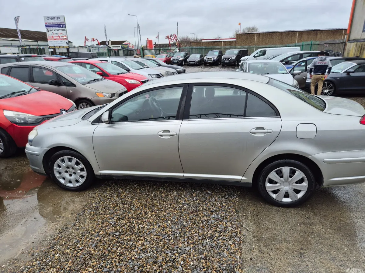 Toyota Avensis Saloon, Petrol, 2008, Silver