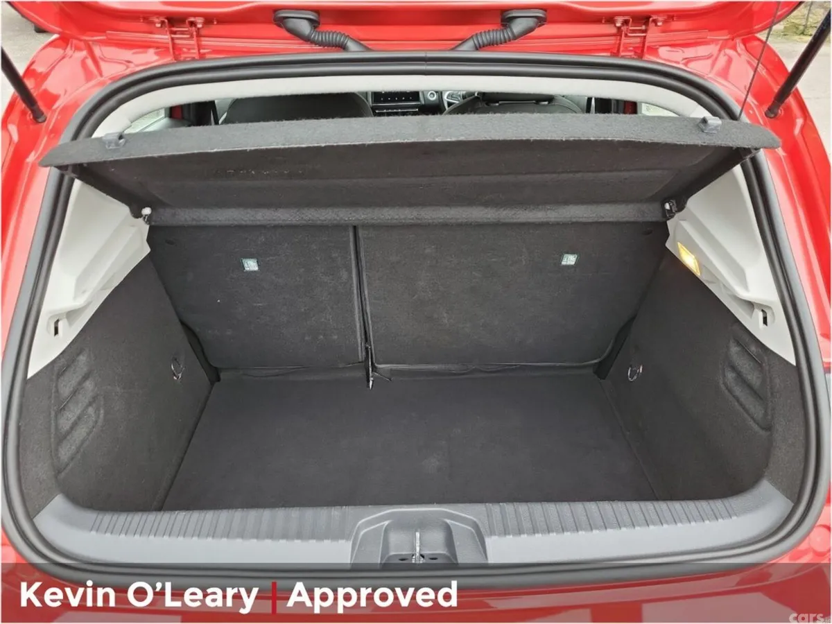 Renault Clio Hatchback, Petrol, 2023, Red