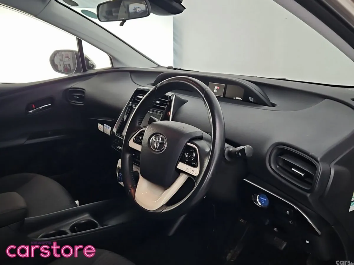 Toyota Prius Hatchback, Petrol Hybrid, 2018, Gold