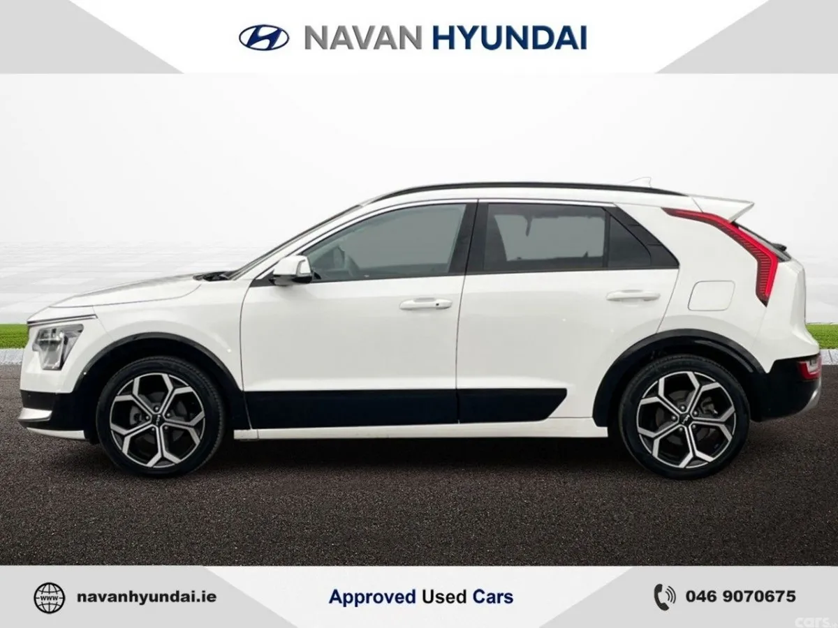 Kia Niro SUV, Petrol Hybrid, 2023, White