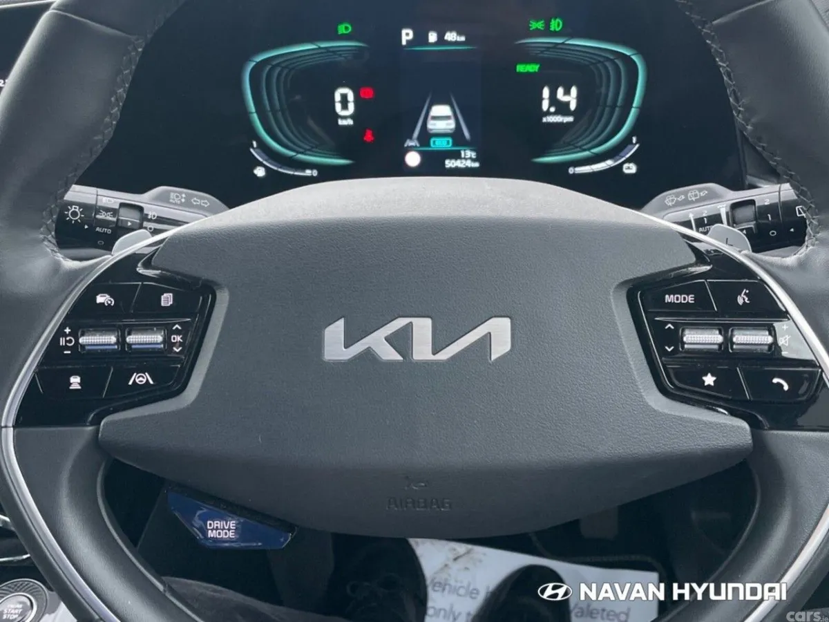 Kia Niro SUV, Petrol Hybrid, 2023, White