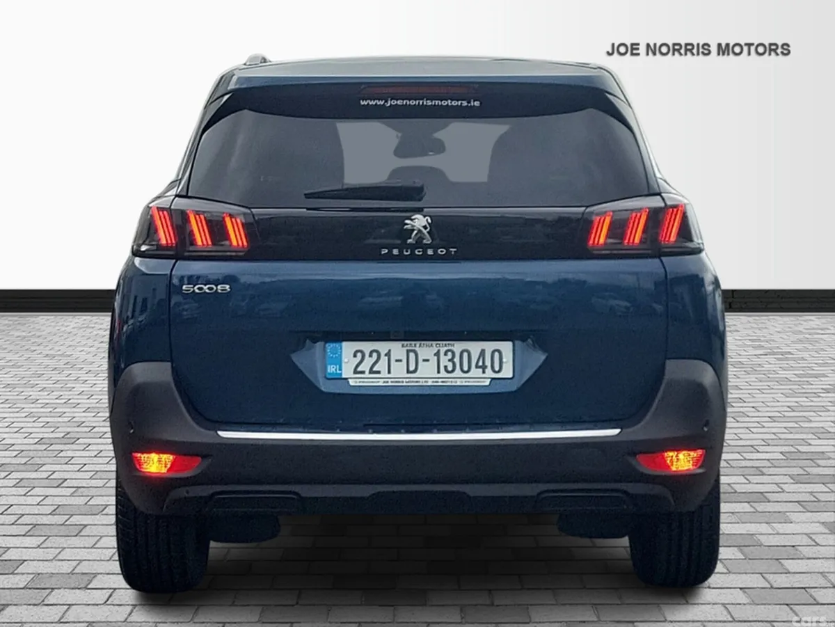 Peugeot 5008 MPV, Diesel, 2022, Blue