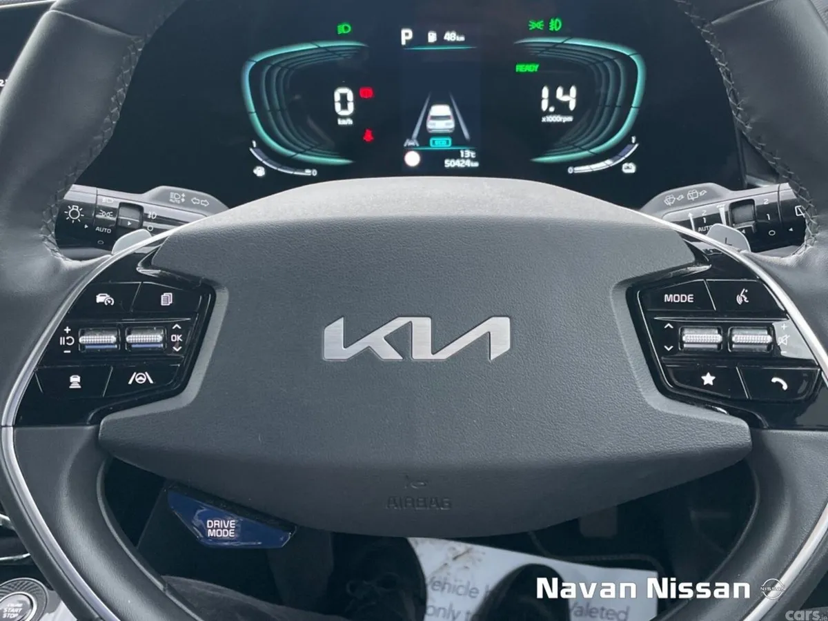 Kia Niro SUV, Petrol Hybrid, 2023, White