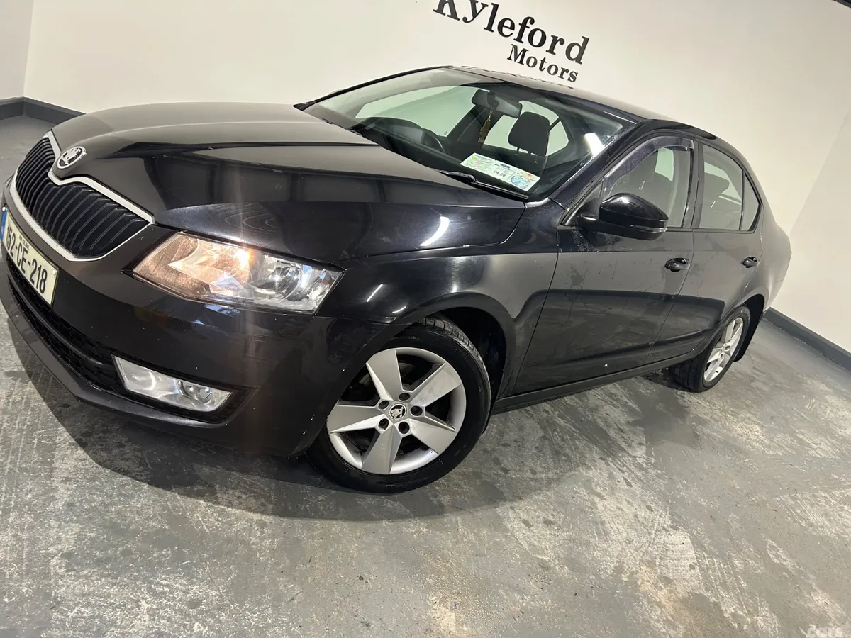Skoda Octavia Saloon, Diesel, 2015, Black