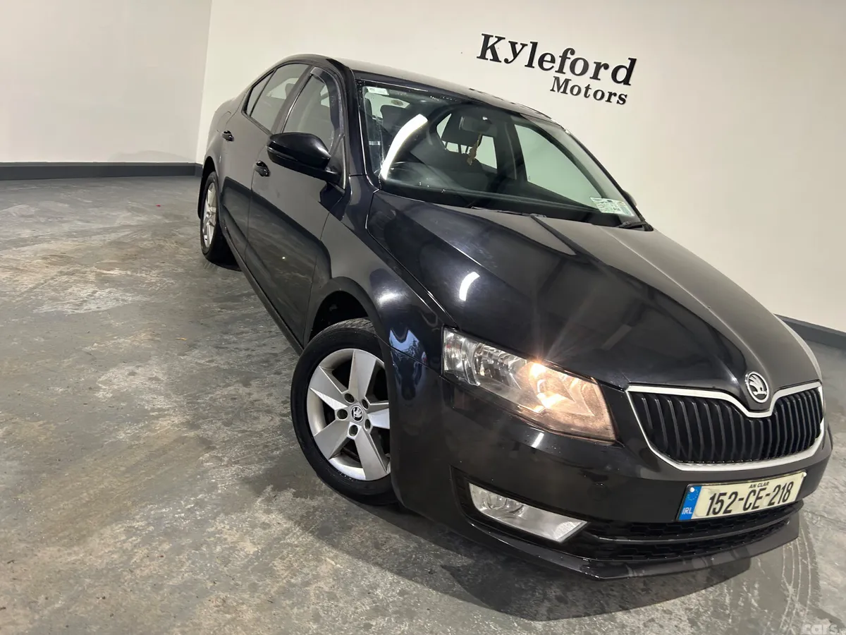Skoda Octavia Saloon, Diesel, 2015, Black