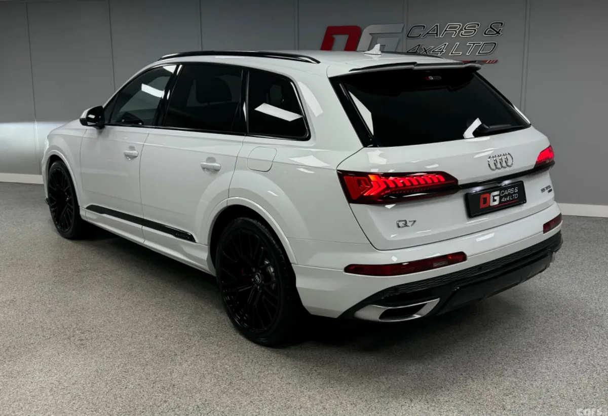 Audi Q7 SUV, Petrol Hybrid, 2020, White