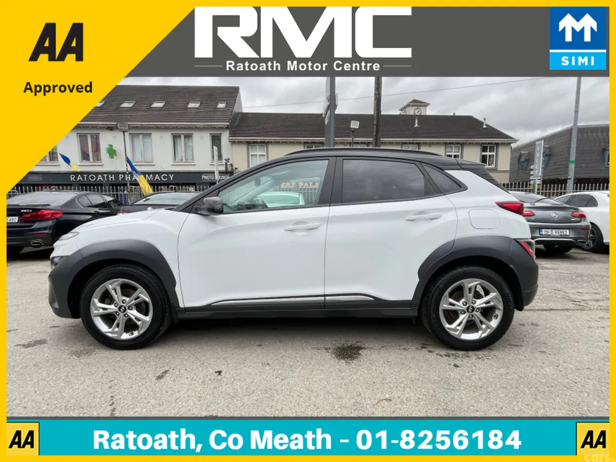 Hyundai KONA Hatchback, Petrol, 2021, White