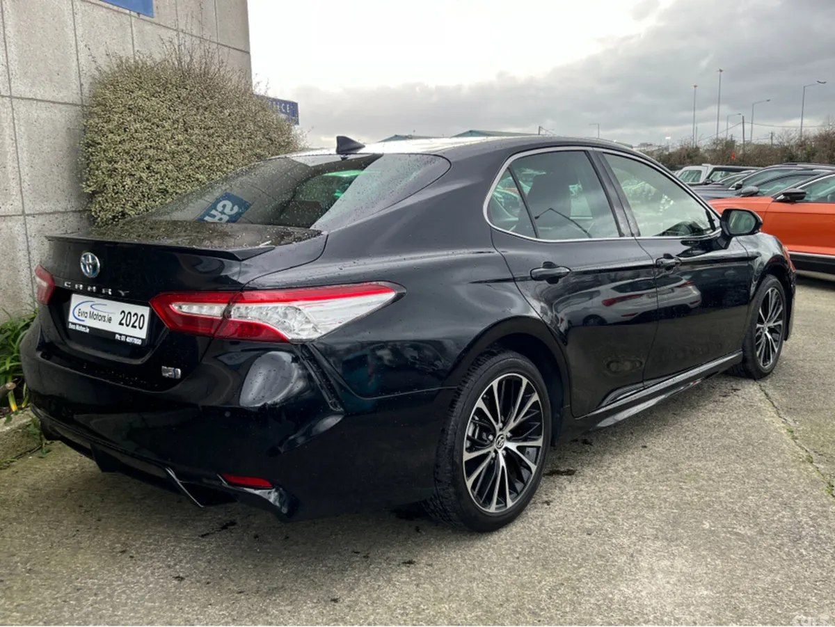 Toyota Camry Saloon, Petrol Hybrid, 2020, Black