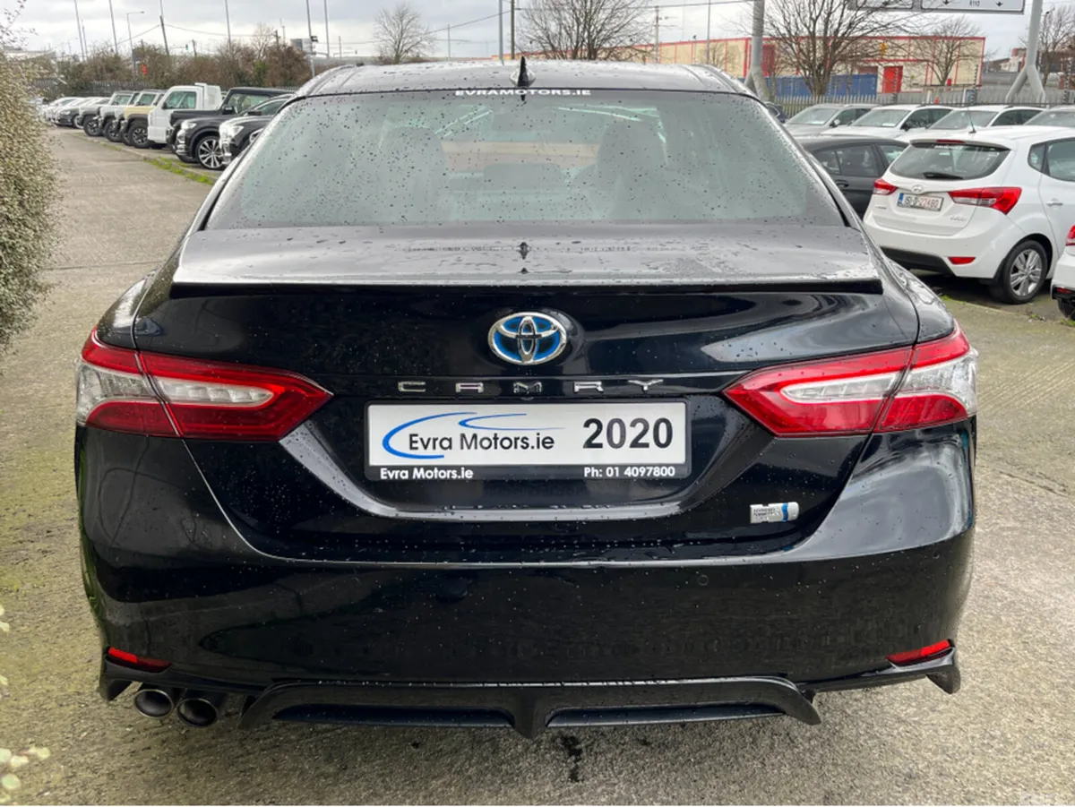Toyota Camry Saloon, Petrol Hybrid, 2020, Black