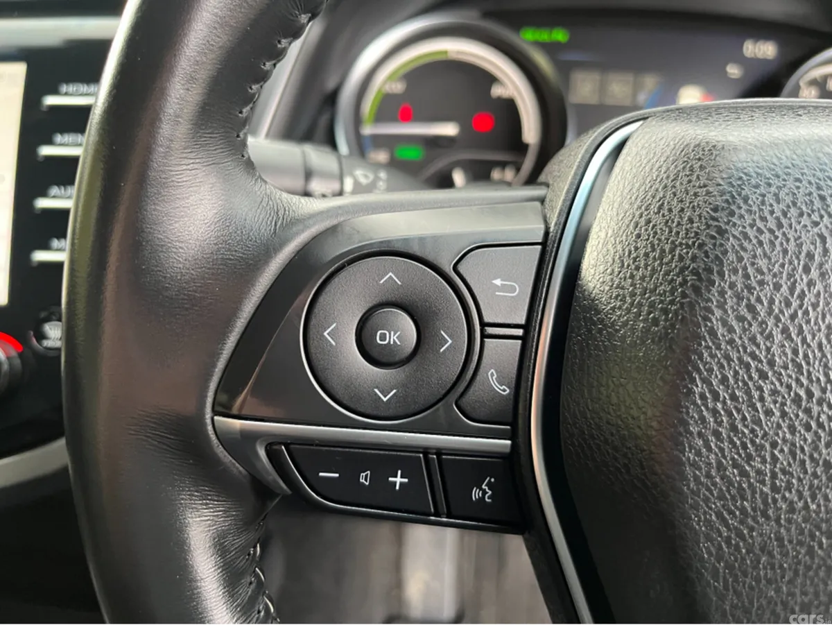 Toyota Camry Saloon, Petrol Hybrid, 2020, Black