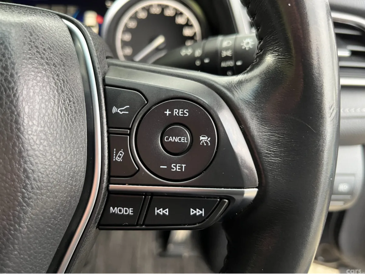 Toyota Camry Saloon, Petrol Hybrid, 2020, Black
