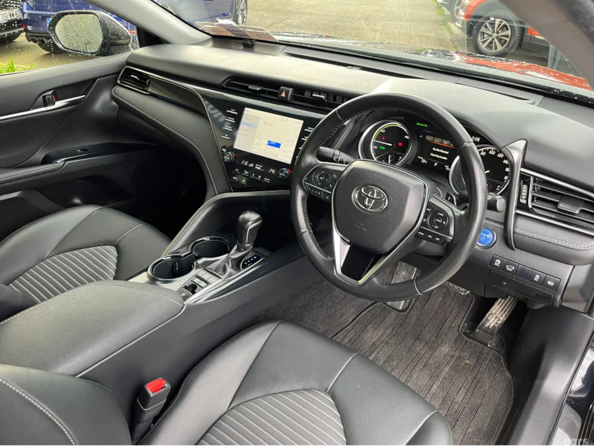 Toyota Camry Saloon, Petrol Hybrid, 2020, Black