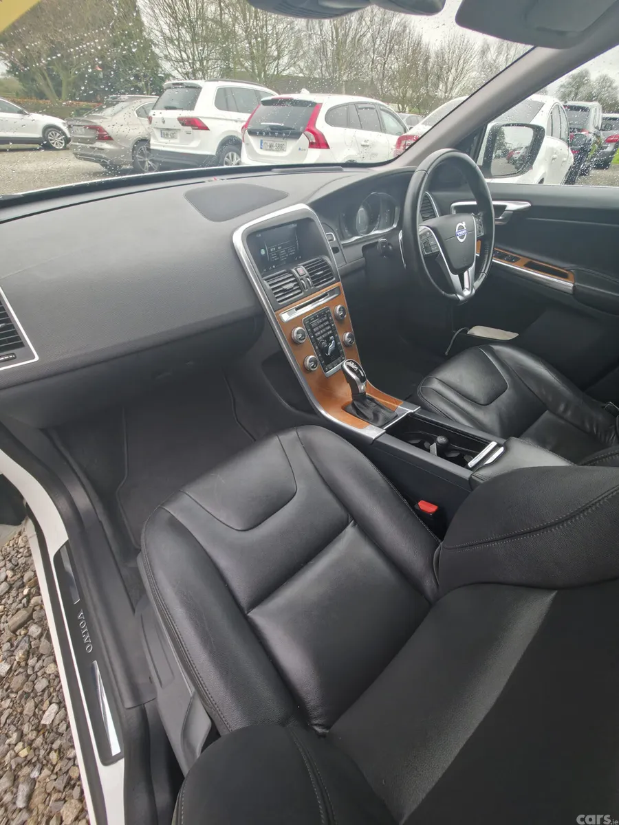 Volvo XC60 SUV, Diesel, 2016, White