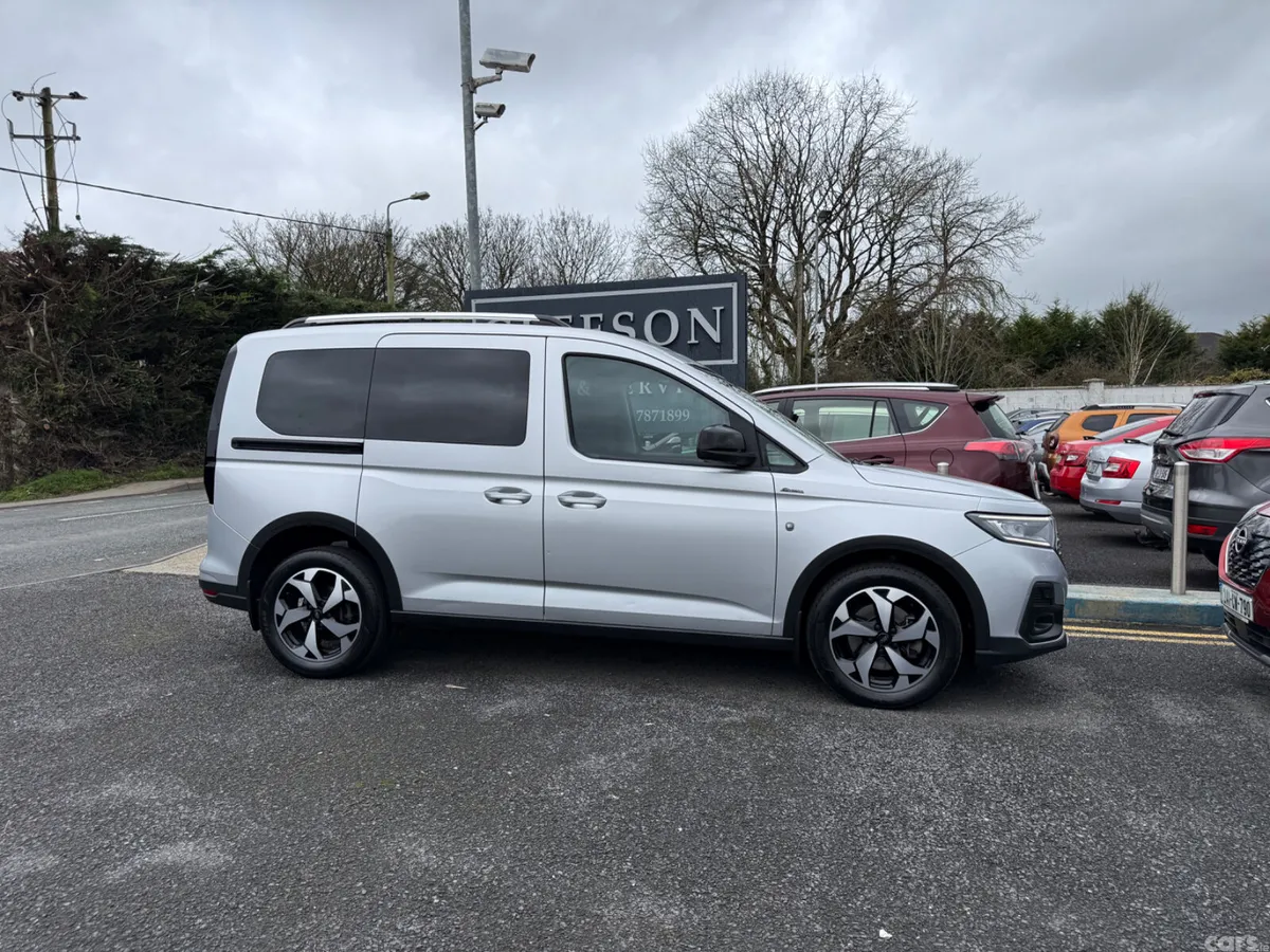 Ford Tourneo Connect MPV, Diesel, 2023, Grey