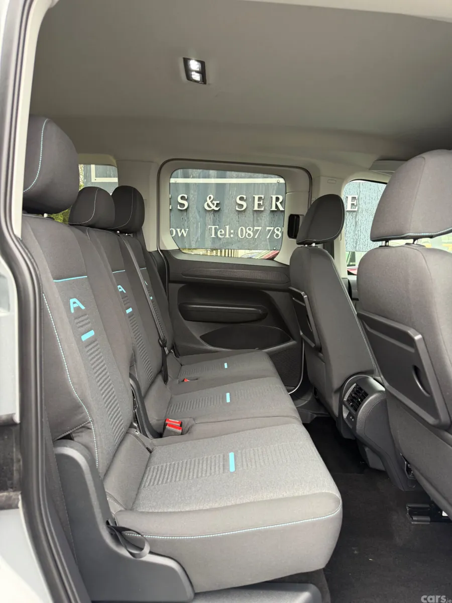 Ford Tourneo Connect MPV, Diesel, 2023, Grey