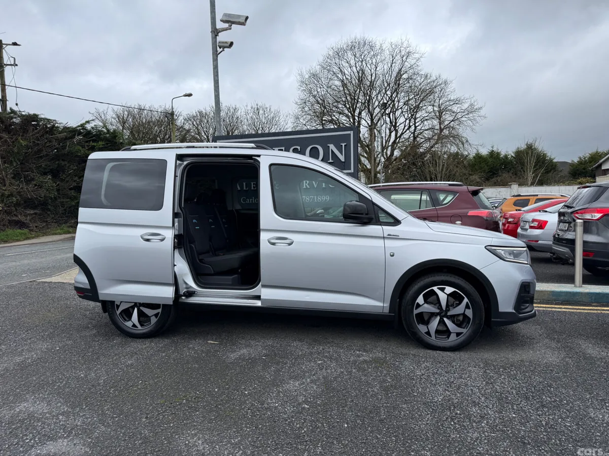 Ford Tourneo Connect MPV, Diesel, 2023, Grey