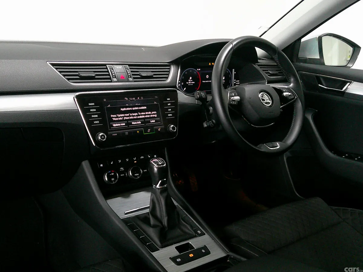 Skoda Superb Saloon, Diesel, 2022, Grey