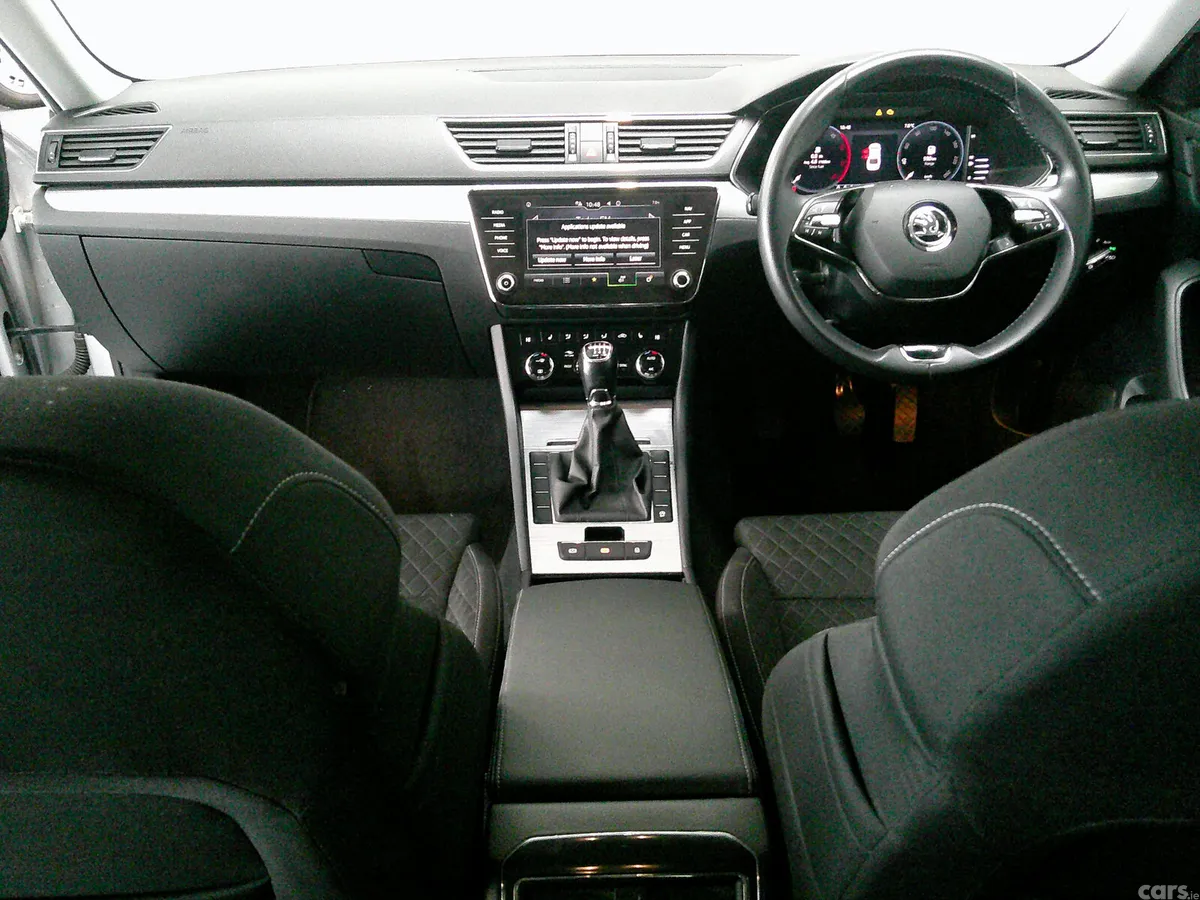 Skoda Superb Saloon, Diesel, 2022, Grey