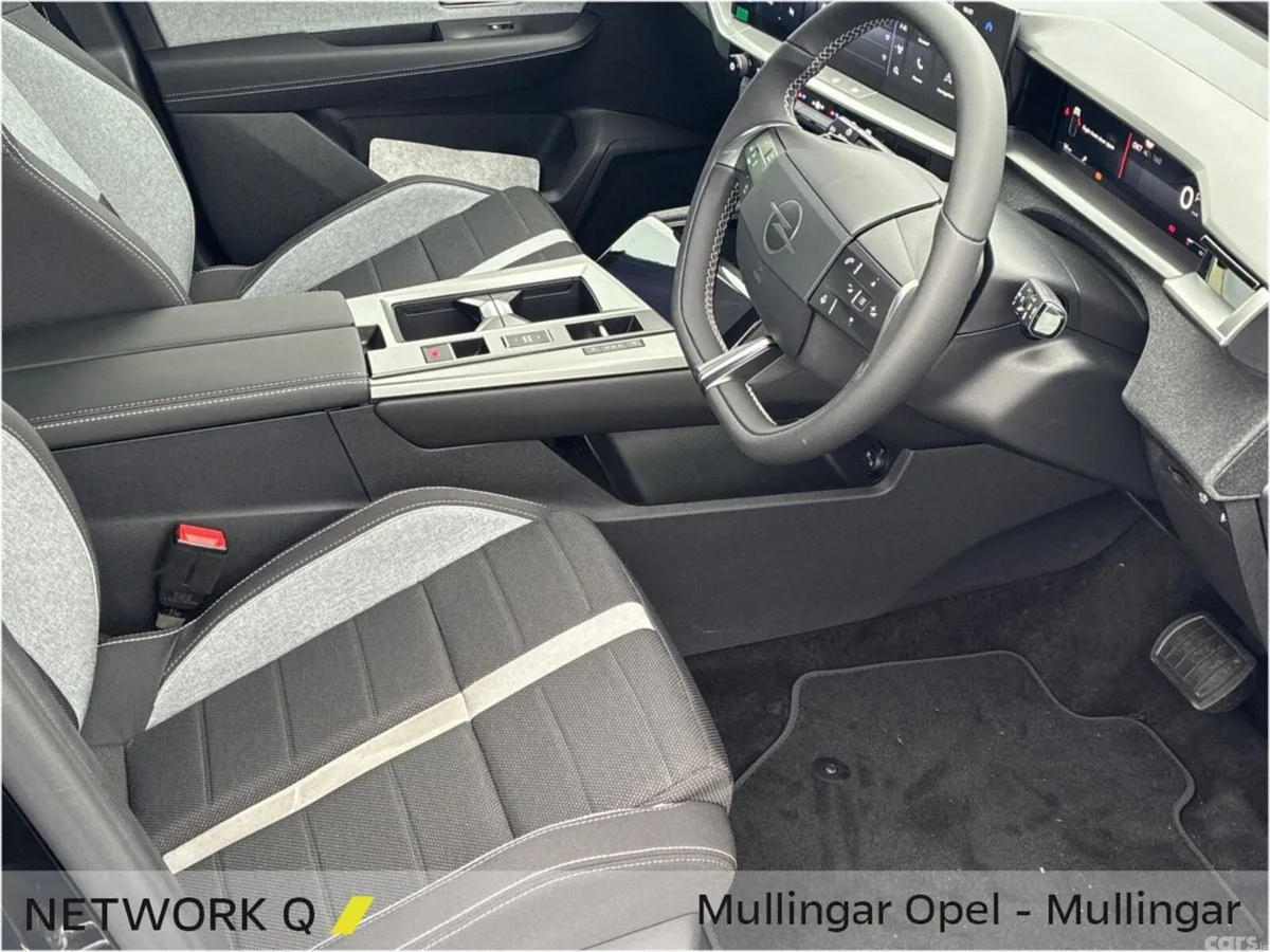 Opel Grandland SUV, Petrol Hybrid, 2026, Black