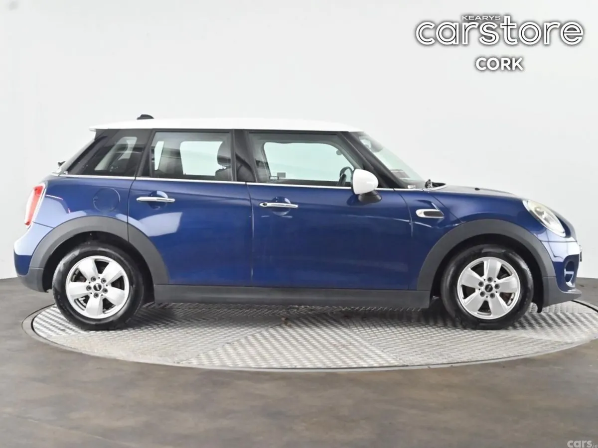 Mini Cooper Hatchback, Petrol, 2018, Blue